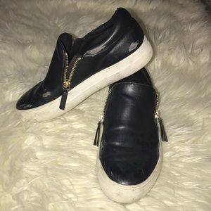 Black leather Steve Madden shoes